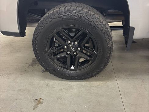 Used 2020 Chevrolet Silverado 1500 LT Trail Boss w/ Convenience Package image 34