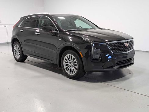 Certified 2024 Cadillac XT4 Premium Luxury w/ Cold Weather Package AWD/4WD image 6