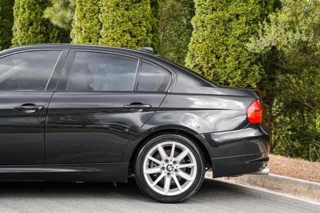 Used 2010 BMW 328i Sedan RWD image 7
