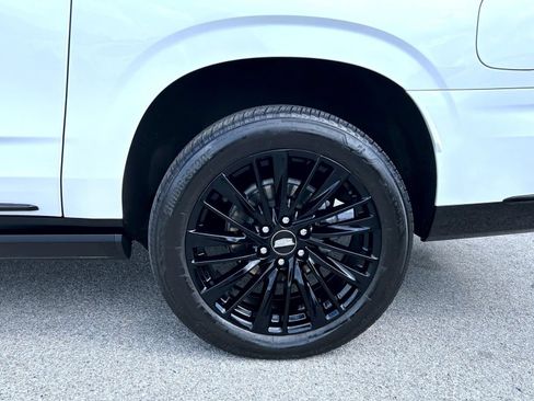 Certified 2025 Cadillac Escalade ESV Premium Luxury w/ Touring Package AWD/4WD image 24