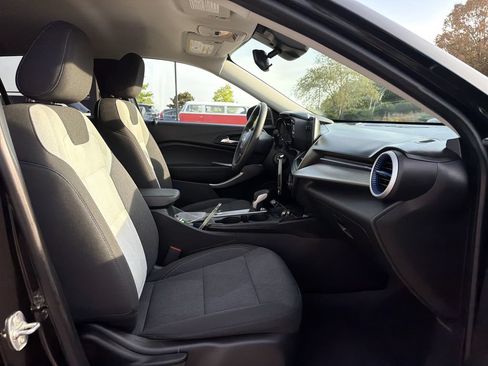 Used 2024 Chevrolet Trax LS FWD image 17