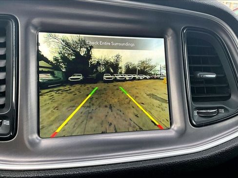 Used 2022 Dodge Challenger SXT w/ Driver Convenience Group image 24