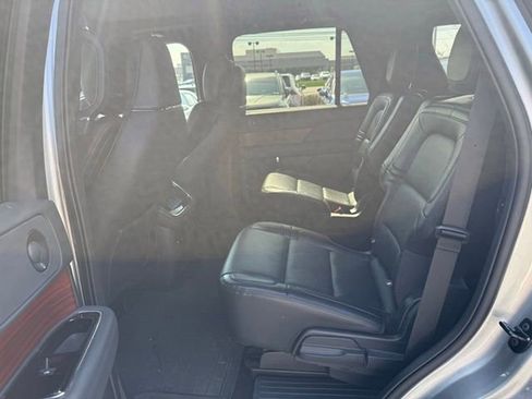 Used 2024 Lincoln Navigator Reserve image 17