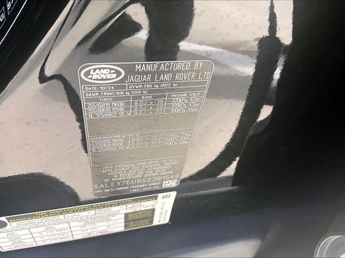 Used 2025 Land Rover Defender 110 X AWD/4WD image 32