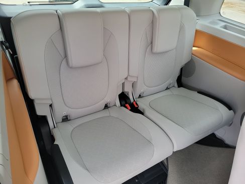 Used 2025 Volkswagen ID. Buzz 1st Edition image 10