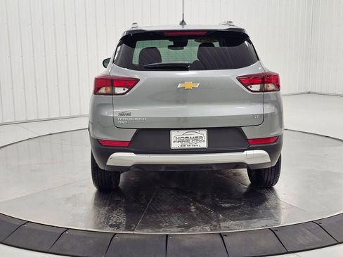 Used 2025 Chevrolet TrailBlazer LT AWD/4WD image 4