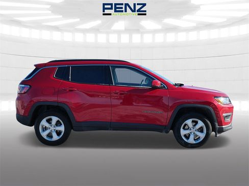 Used 2018 Jeep Compass Latitude w/ Popular Equipment Group image 8