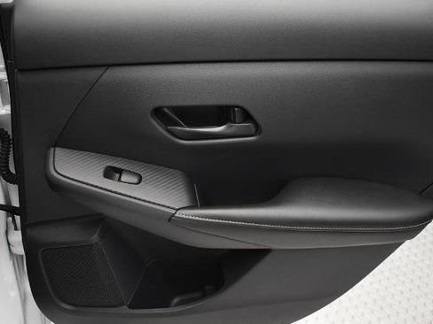 Certified 2025 Nissan Sentra SV FWD image 27