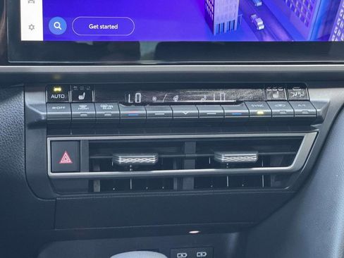 Used 2025 Toyota Camry XSE FWD image 5