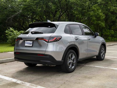 Certified 2026 Honda HR-V LX image 9
