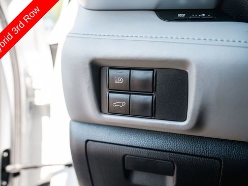 Used 2023 Toyota Highlander LE AWD/4WD image 14