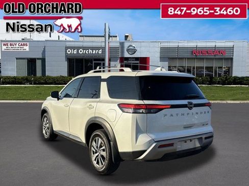 Used 2023 Nissan Pathfinder SL image 5
