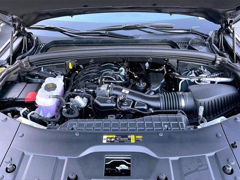 New 2025 Jeep Grand Cherokee L Laredo w/ Luxury Tech Group I image 9