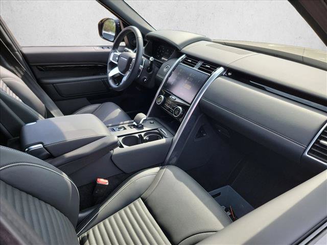 Used 2023 Land Rover Discovery HSE R-Dynamic AWD/4WD image 12