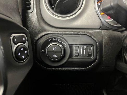 Used 2022 Jeep Gladiator Sport image 26