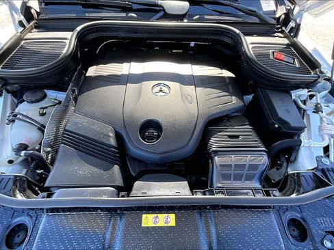 Certified 2025 Mercedes-Benz GLE 450 4MATIC image 32