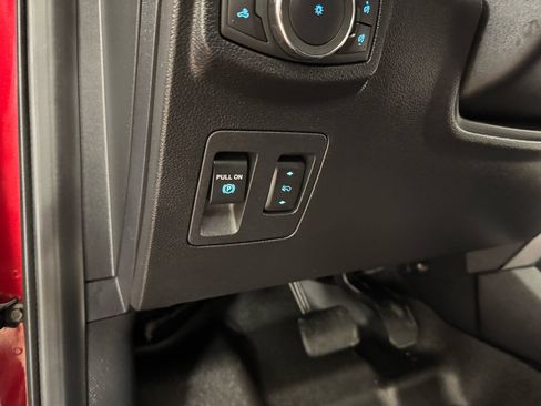 Used 2019 Ford F150 Platinum w/ Equipment Group 701A Luxury image 22