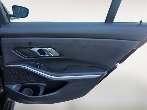 Used 2022 BMW 330i xDrive Sedan w/ M Sport Package image 28