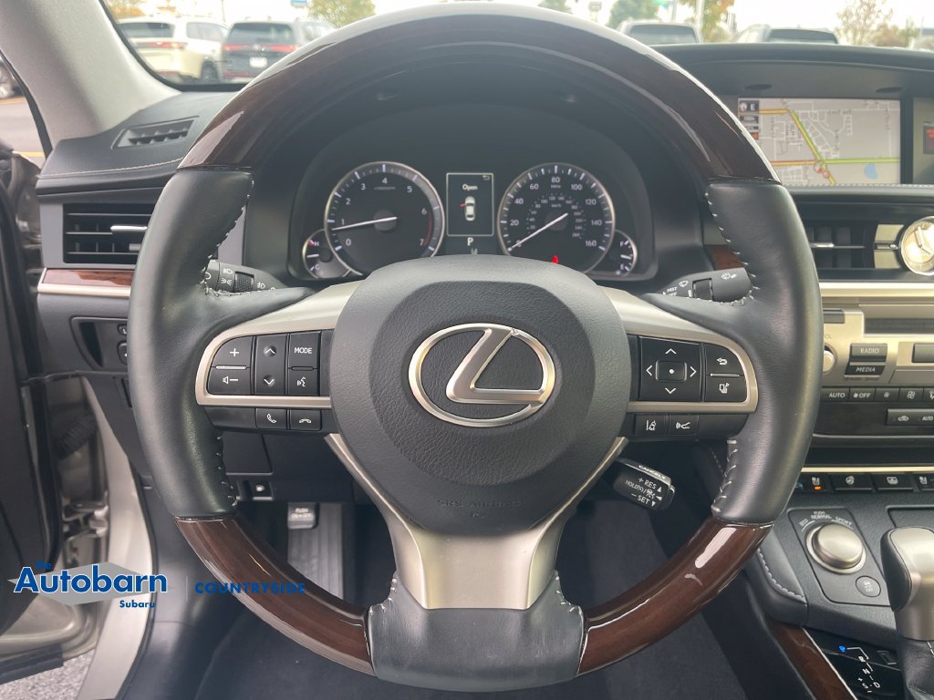 Used 2018 Lexus ES 350 w/ Luxury Package w/Wood Trim FWD image 12