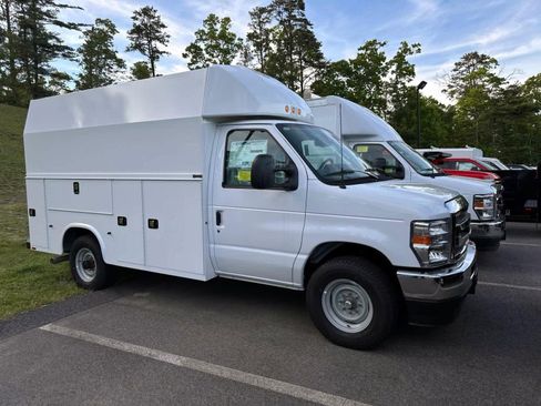 New 2026 Ford E-350 and Econoline 350 Super Duty w/ Power Equipment Group RWD image 4
