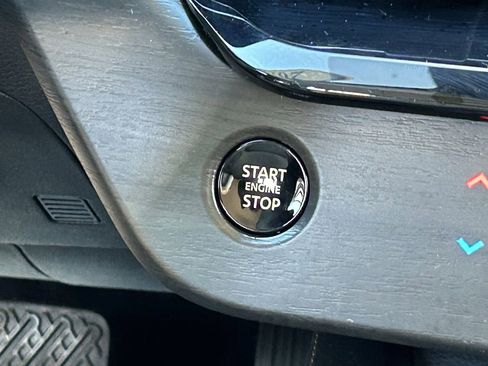 Certified 2025 Nissan Murano SV image 24