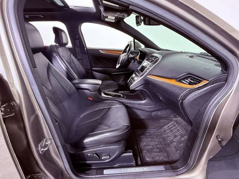 Used 2017 Lincoln MKC Reserve w/ Lincoln MKC Climate Package image 25