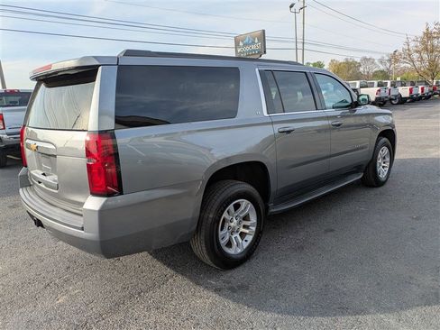 Used 2020 Chevrolet Suburban LT AWD/4WD image 6