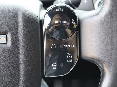Used 2019 Land Rover Discovery HSE AWD/4WD image 14