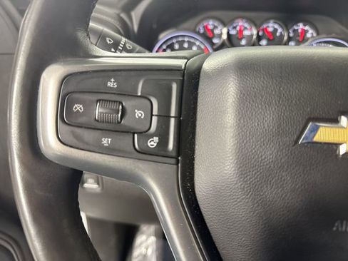 Used 2022 Chevrolet Silverado 1500 LT w/ Safety Package AWD/4WD image 11