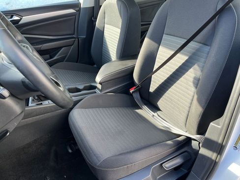 Used 2025 Volkswagen Jetta S image 32