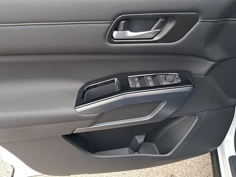 New 2025 Nissan Pathfinder SL w/ SL Premium Package image 11