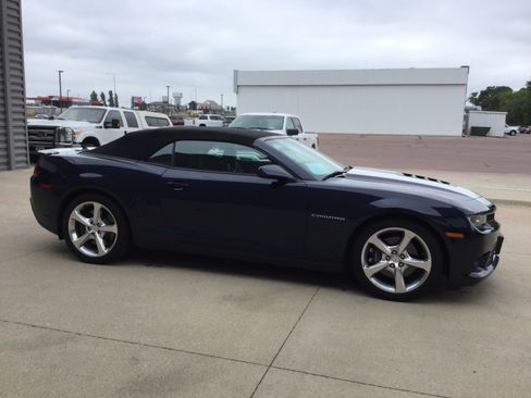 Used 2015 Chevrolet Camaro SS w/ RS Package RWD image 4