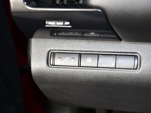 Used 2022 Nissan Pathfinder SV image 33