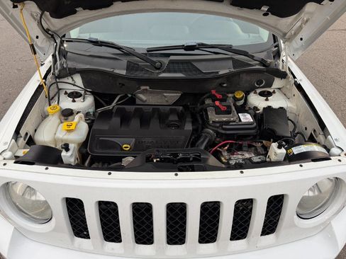Used 2013 Jeep Patriot Latitude AWD/4WD image 23