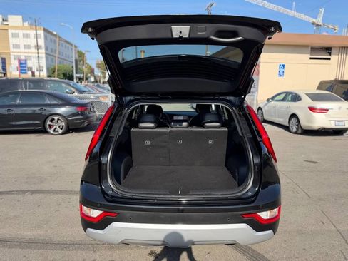 Used 2023 Kia Niro EX FWD image 30