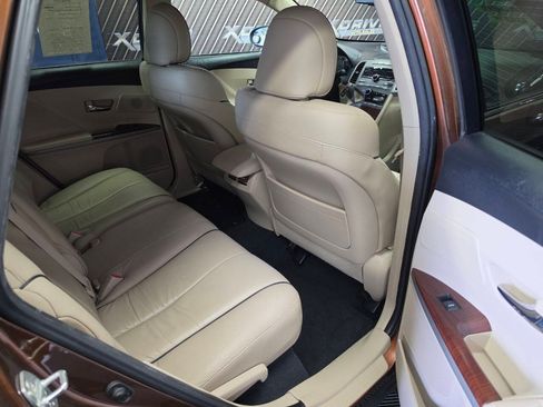 Used 2009 Toyota Venza FWD image 26