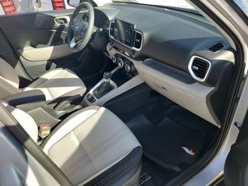 New 2026 Hyundai Venue SEL image 18