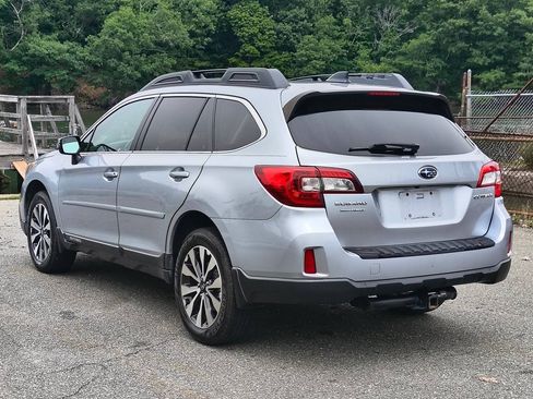 Used 2016 Subaru Outback 2.5i Limited AWD/4WD image 5