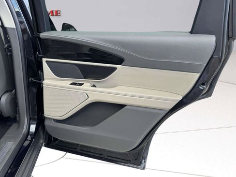 Used 2024 Lincoln Nautilus Premier AWD/4WD image 47