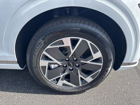 New 2026 Genesis Electrified GV70 image 9