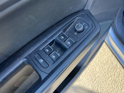 Used 2019 Volkswagen Atlas SE image 15