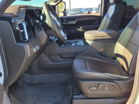 Used 2024 GMC Sierra 3500 Denali w/ Denali Reserve Package image 5