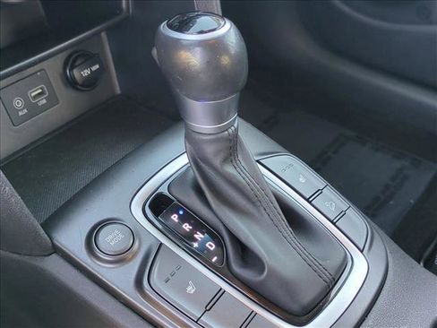 Used 2018 Hyundai Kona SEL image 12