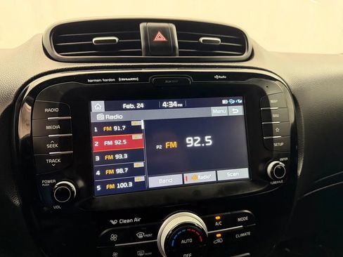Used 2019 Kia Soul + FWD image 18