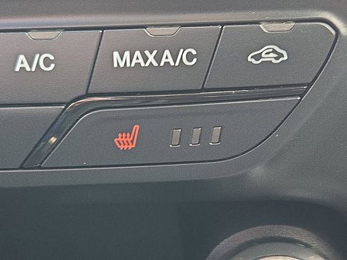 Used 2019 Ford Ranger XLT w/ Equipment Group 302A Luxury image 21