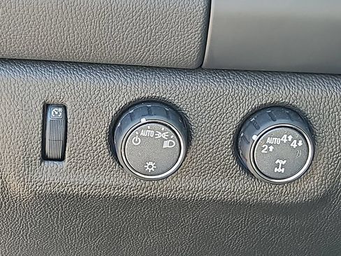 Used 2022 Chevrolet Colorado LT AWD/4WD image 22