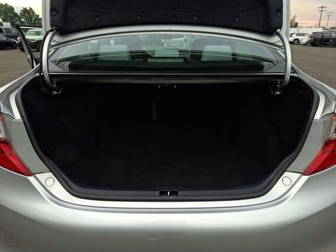 Used 2014 Toyota Camry LE image 27