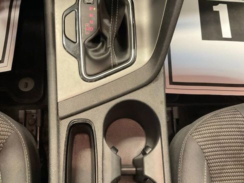 Used 2017 Kia Niro LX image 23