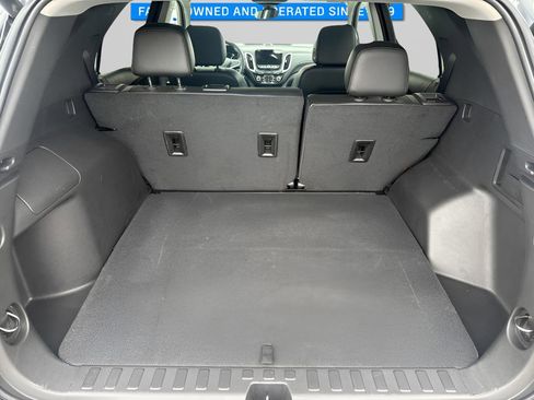 Used 2023 Chevrolet Equinox Premier image 12