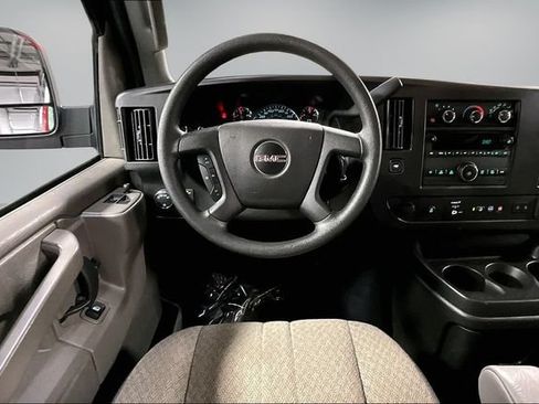 Used 2025 GMC Savana 3500 LT w/ LT Preferred Equipment Group RWD image 8